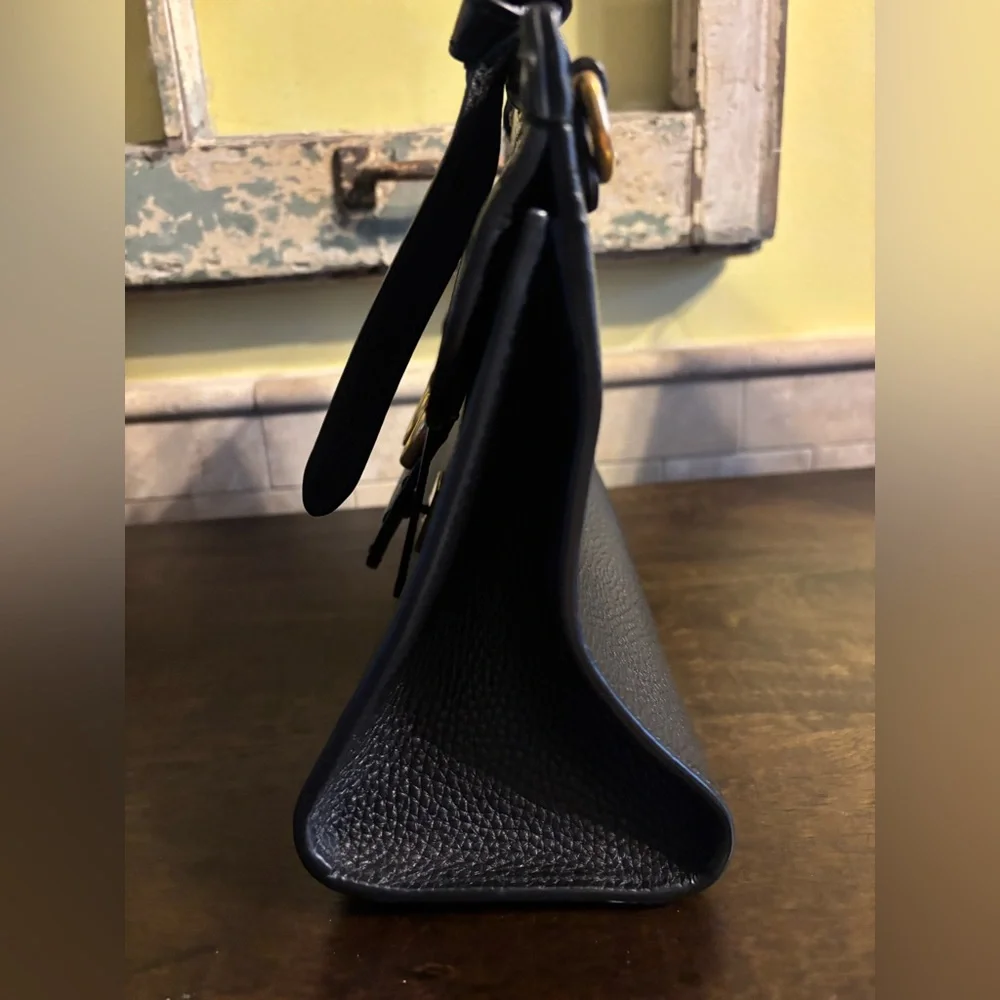 Like NEW! Authentic Gucci Pebbled Leather GG Marmont Top Handle Handbag - Picture 4 of 8